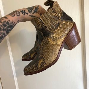 Wandering coyote snake skin boots